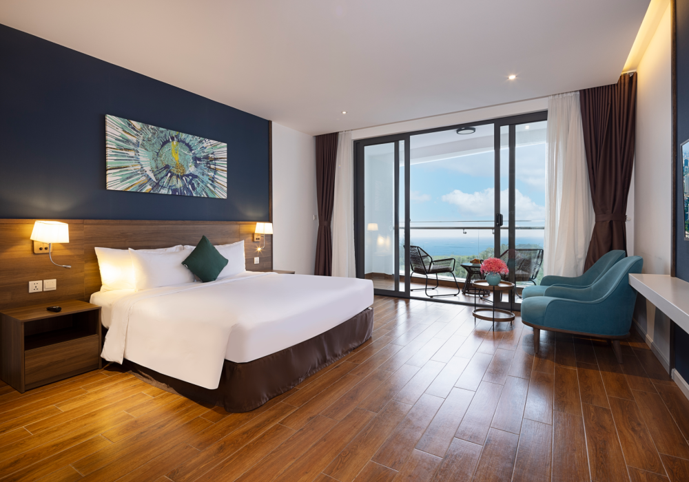Deluxe Ocean View 3 DBL 1