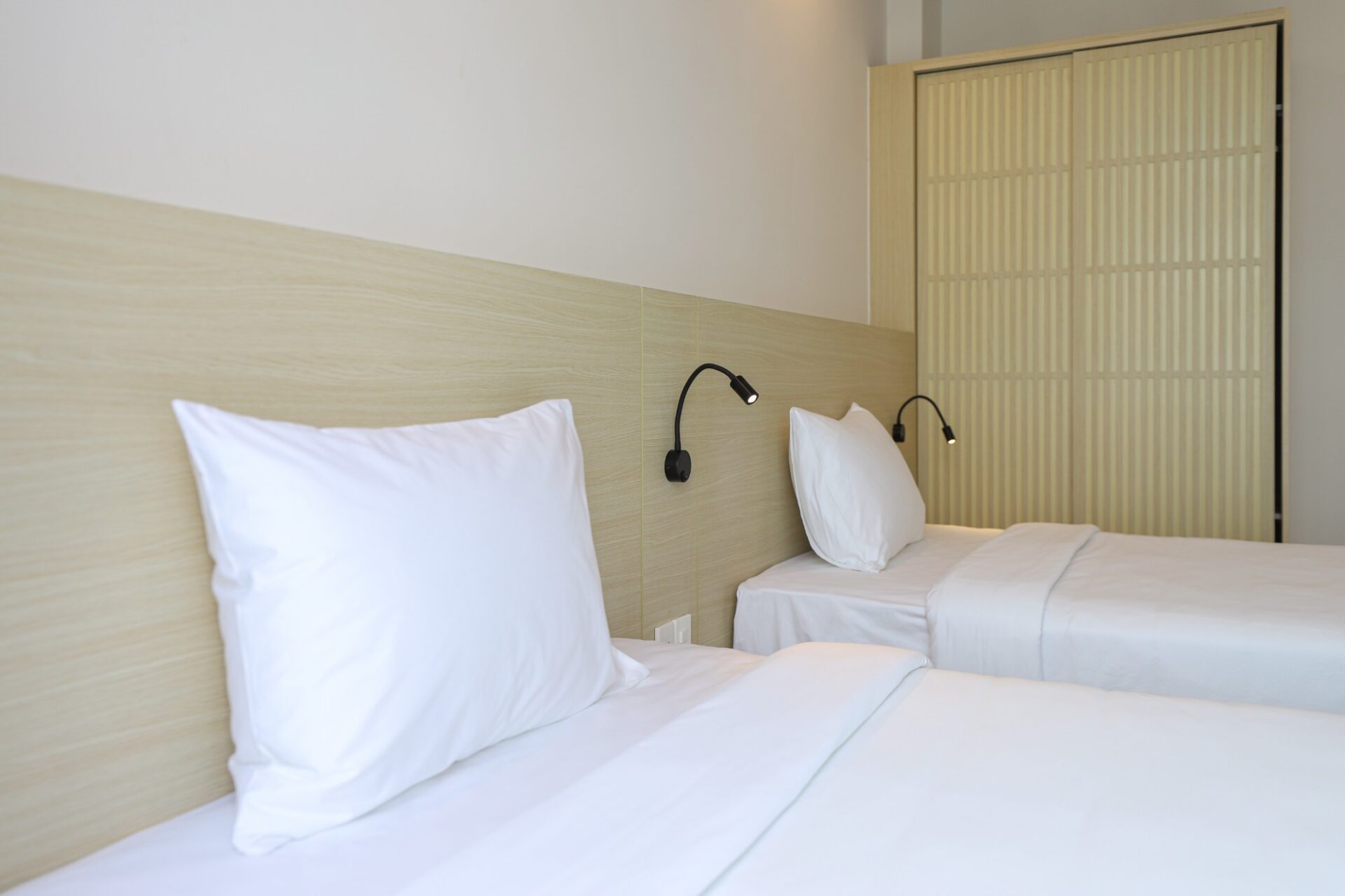 Deluxe Twin With Balcony