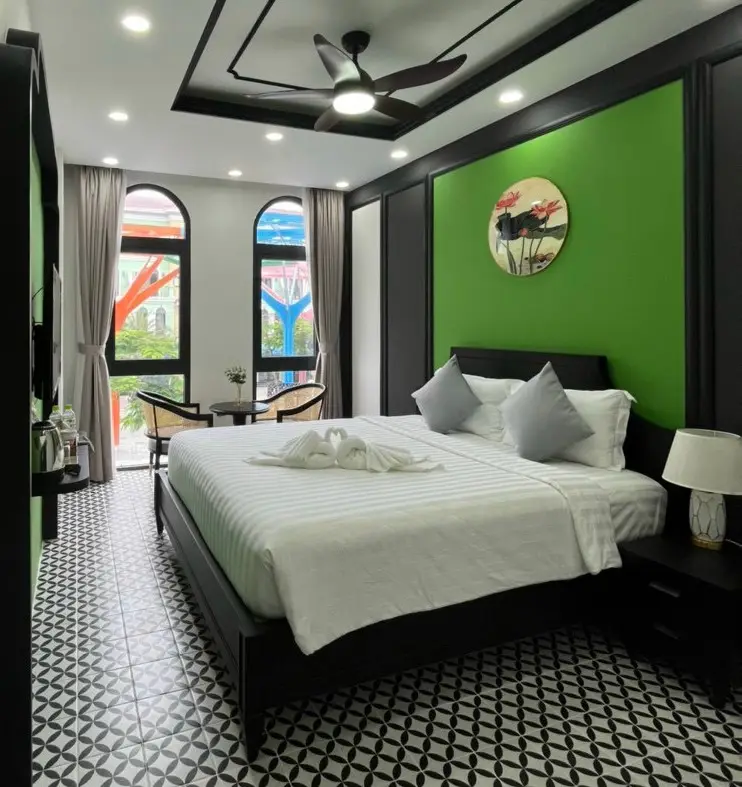 Window – Deluxe Double