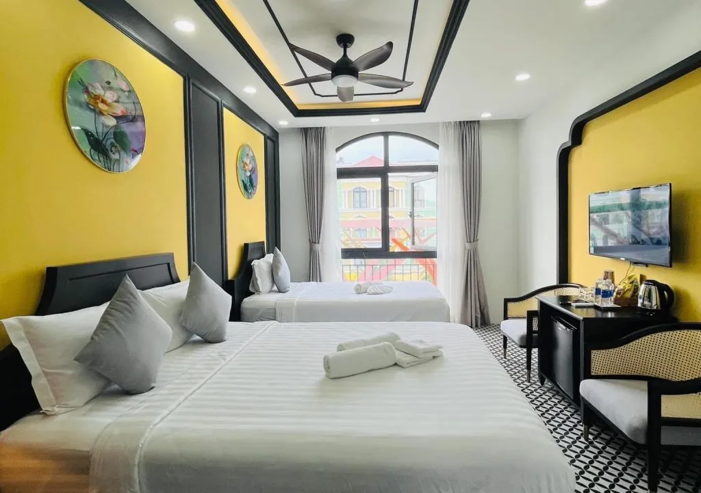 Window – Deluxe Triple