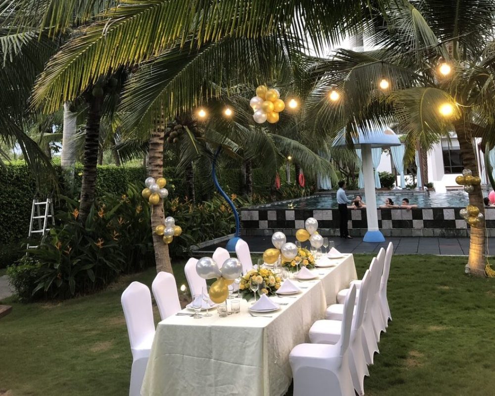 Tiệc tại villa 1